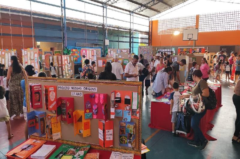 EMEB Christiane Dezuani valoriza culturas afro e indígena em mostra dos alunos