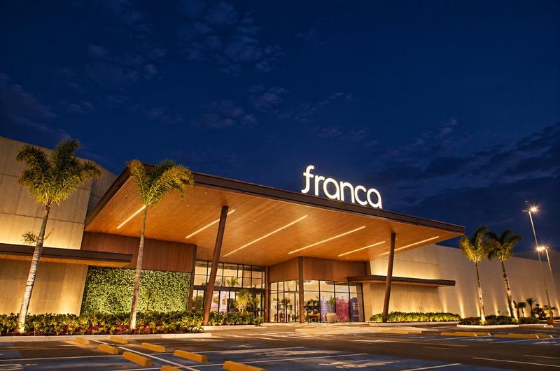 Franca Shopping completa 33 anos com renovação do mix e novas operações 