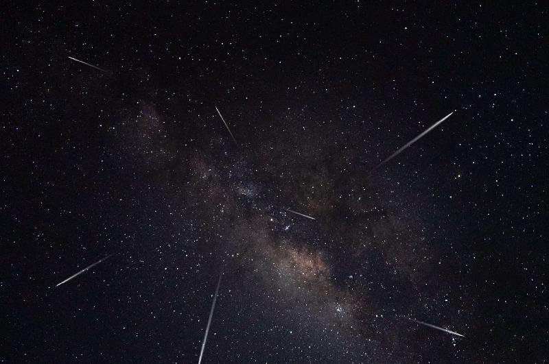 Chuva de Meteoros atinge seu auge nesta quarta (22) e promete brilho no céu francano
