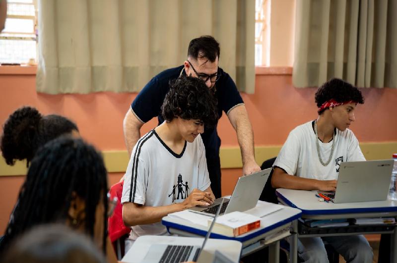 Alunos da 1ª série do Ensino Médio têm até sexta-feira (25) para escolher formação